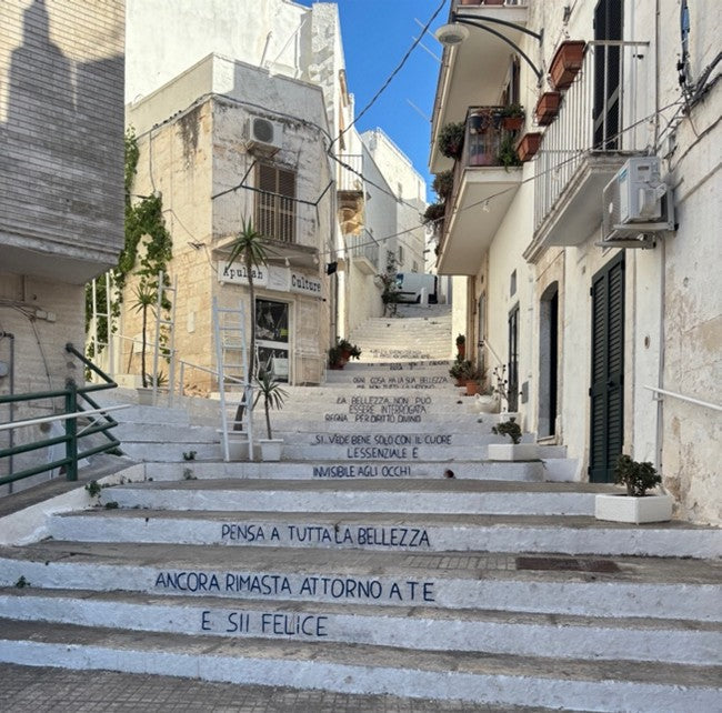 Fast Beauty – Chic European Summer Style in Puglia | Founder’s 3 Minute Holiday Routine