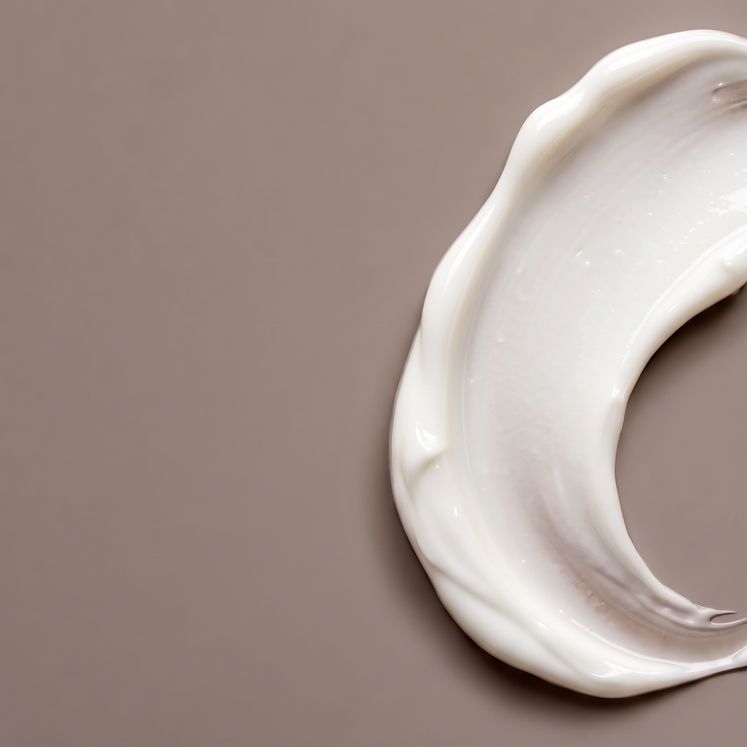 freezeframe NECK LIFT neck and décolletage contour cream texture
